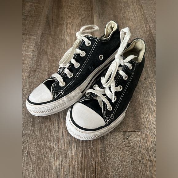 Converse Other - 🌸 $10 SALE 🌸 Converse Kids Black Sneakers